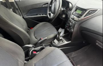 Hyundai Hb20 1.6 Comfort Plus 16v - Foto #3