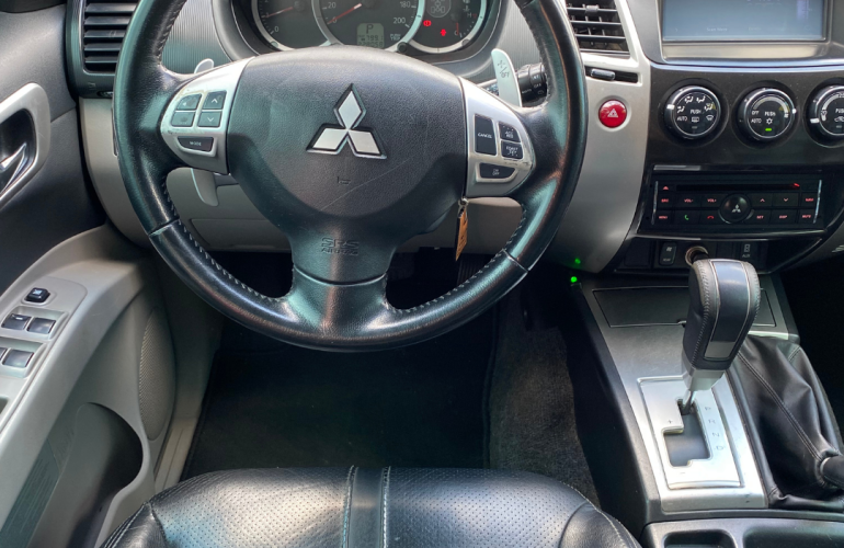 Mitsubishi Pajero 3.2 DI-D HPE 4WD (Aut) - Foto #7