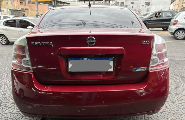 Nissan Sentra 2.0 16V - Foto #6