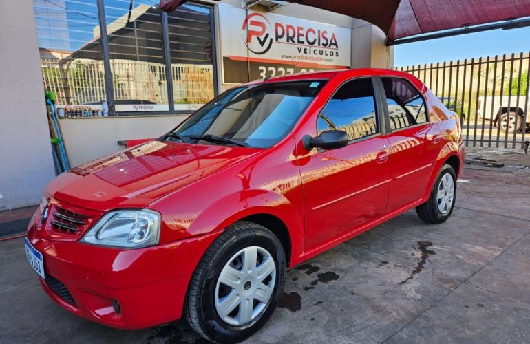 Renault Logan Privilège 1.6 8V Hi-Torque - Foto #1