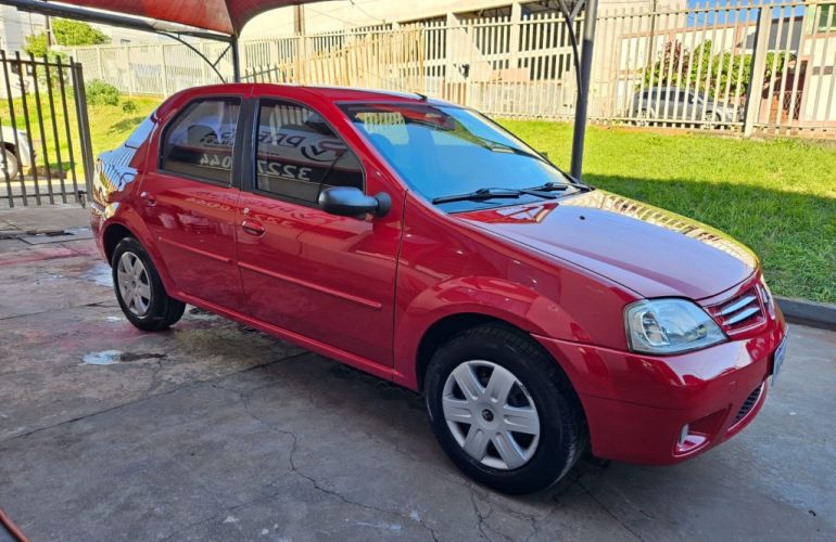 Renault Logan Privilège 1.6 8V Hi-Torque - Foto #2