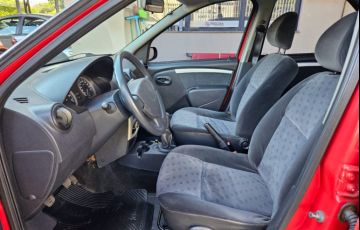 Renault Logan Privilège 1.6 8V Hi-Torque - Foto #3