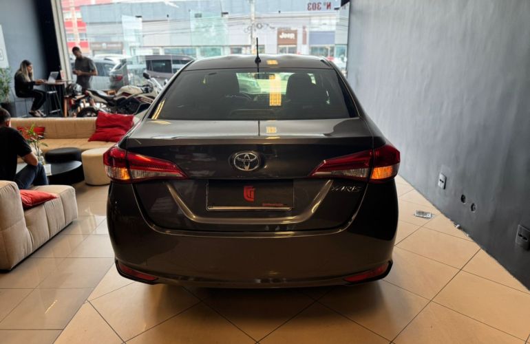 Toyota Yaris 1.5 16V Flex Sedan Xl Live Multidrive - Foto #5