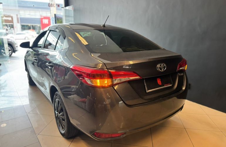 Toyota Yaris 1.5 16V Flex Sedan Xl Live Multidrive - Foto #6