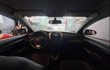 Toyota Yaris 1.5 16V Flex Sedan Xl Live Multidrive - Foto #10