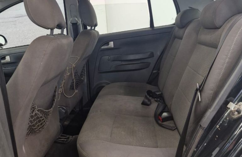 Volkswagen CrossFox 1.6 (Flex) - Foto #4