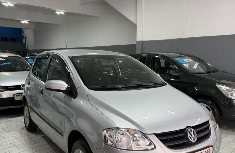 Volkswagen Fox Route 1.0 8V (Flex) 2p - Foto #3