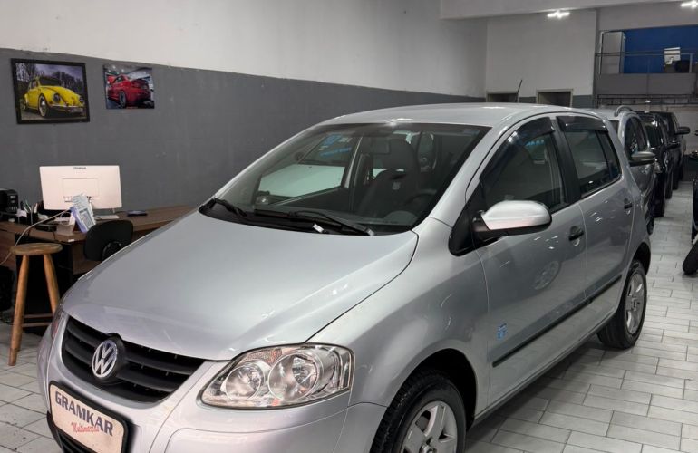 Volkswagen Fox Route 1.0 8V (Flex) 2p - Foto #5