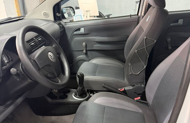 Volkswagen Fox Route 1.0 8V (Flex) 2p - Foto #6