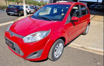 Ford Fiesta 1.6 Rocam SE 8v