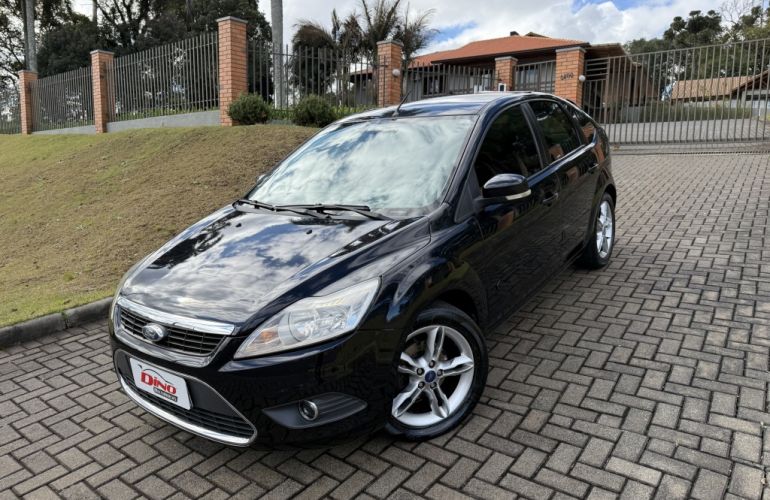 Ford Focus Hatch SE 1.6 16V TiVCT - Foto #1