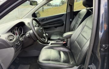 Ford Focus Hatch SE 1.6 16V TiVCT - Foto #9