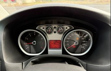 Ford Focus Hatch SE 1.6 16V TiVCT - Foto #10