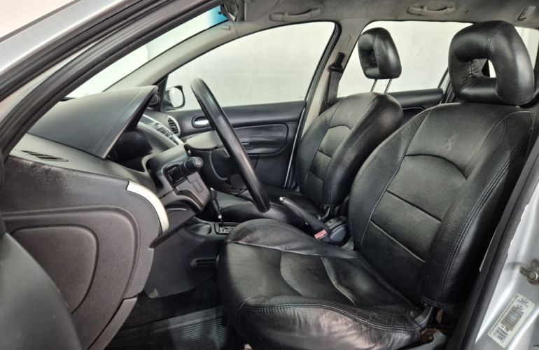 Peugeot 207 SW XS 1.6 16V (flex) (aut) - Foto #6