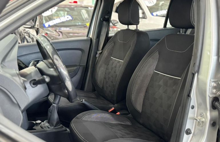 Renault Logan 1.0 12v Sce Zen - Foto #5