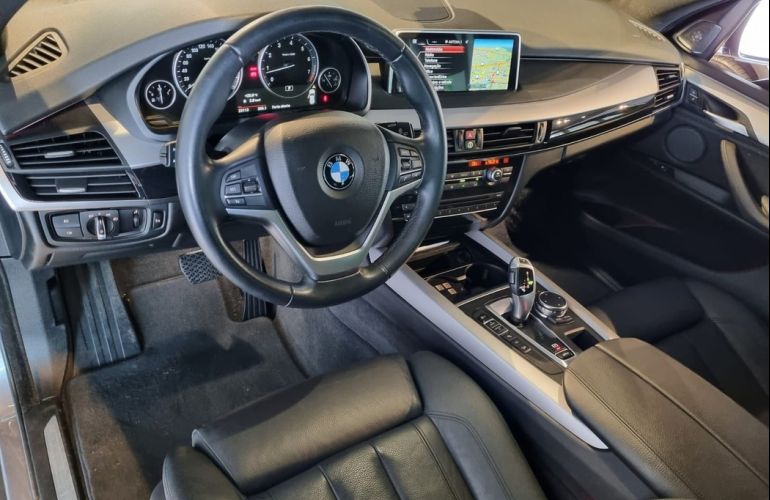 BMW X5 4.4 V8 Turbo Xdrive50i Security - Foto #7