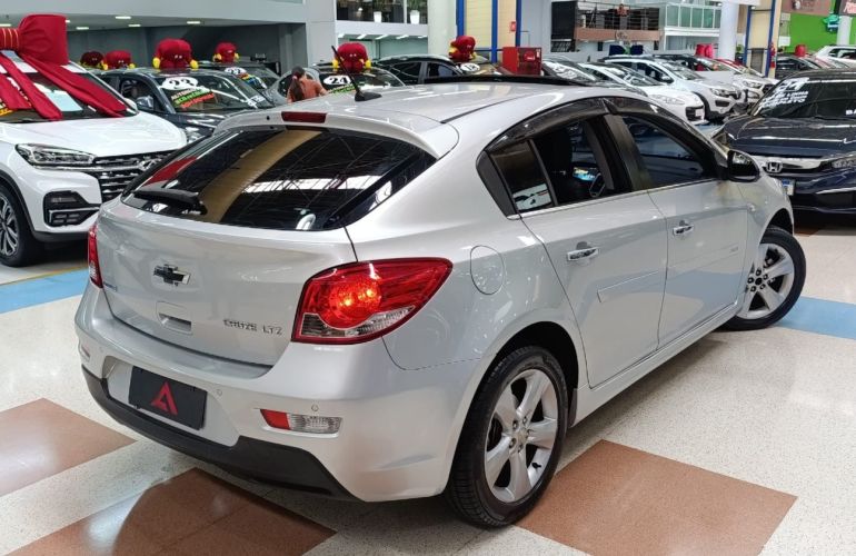 Chevrolet Cruze 1.8 LTZ 16v - Foto #4