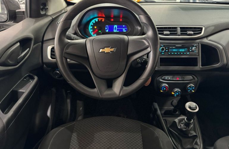 Chevrolet Onix 1.0 MPFi LT 8v - Foto #8