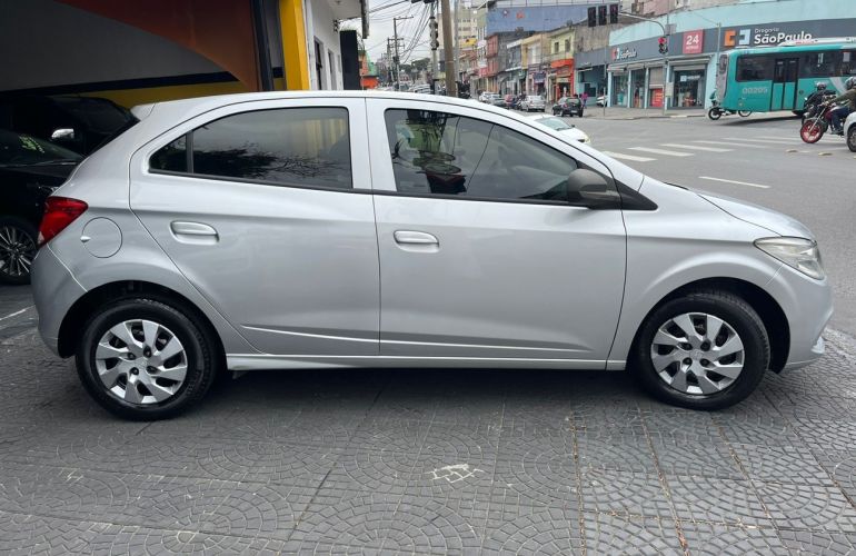 Chevrolet Onix 1.0 MPFi Joy 8v - Foto #4