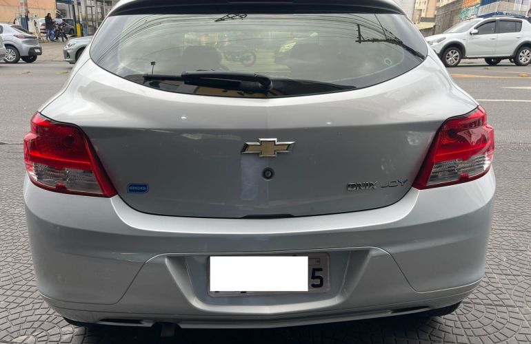 Chevrolet Onix 1.0 MPFi Joy 8v - Foto #6