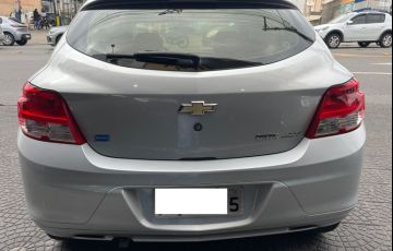 Chevrolet Onix 1.0 MPFi Joy 8v - Foto #6