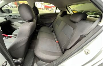 Chevrolet Onix 1.0 MPFi Joy 8v - Foto #8