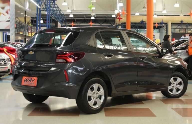 Chevrolet Onix 1.0 - Foto #2