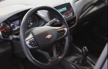Chevrolet Onix 1.0 - Foto #4