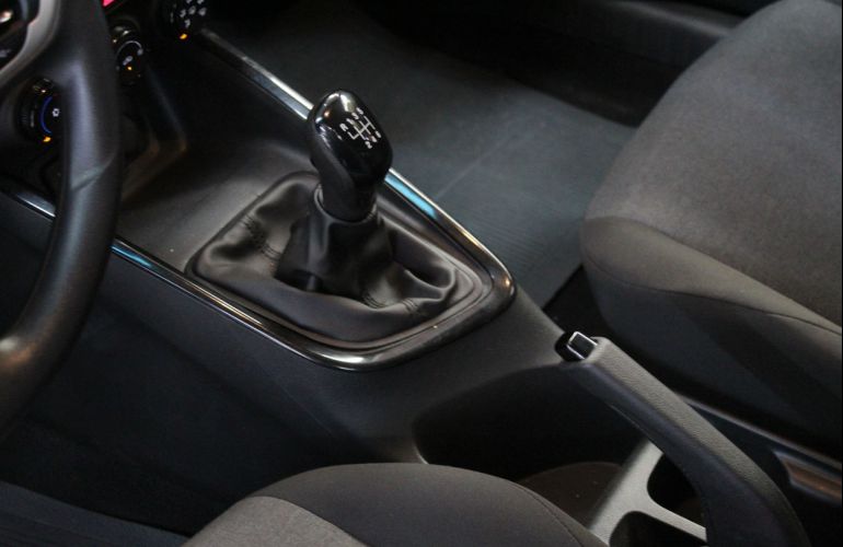 Chevrolet Onix 1.0 - Foto #7