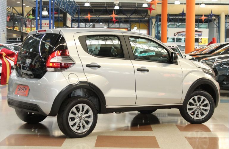 Fiat Mobi 1.0 8V Evo Like - Foto #2