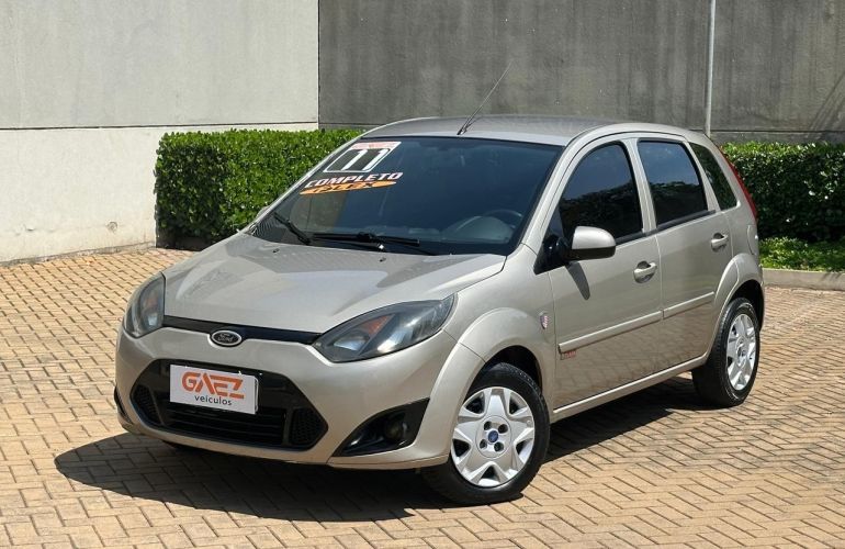 Ford Fiesta 1.6 Rocam 8v - Foto #1