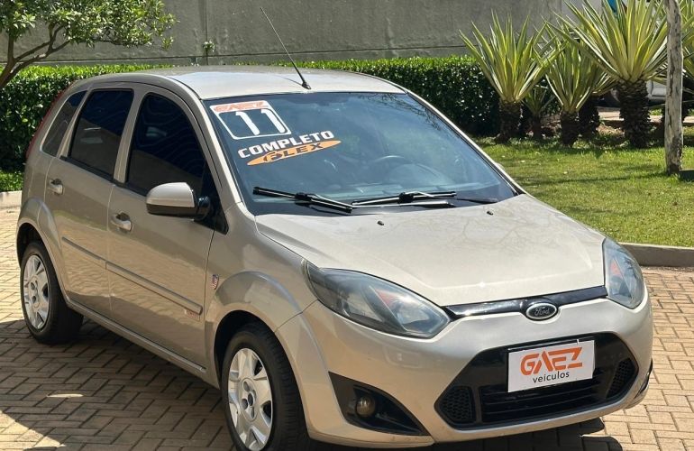 Ford Fiesta 1.6 Rocam 8v - Foto #4