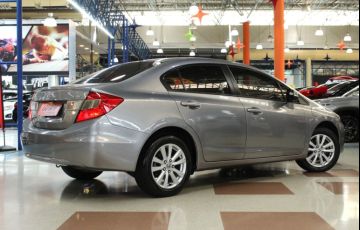 Honda Civic 1.8 LXS 16v - Foto #2
