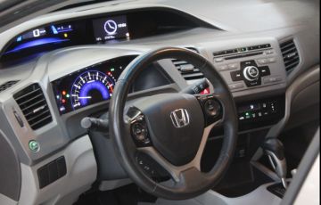 Honda Civic 1.8 LXS 16v - Foto #4