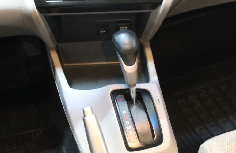 Honda Civic 1.8 LXS 16v - Foto #9