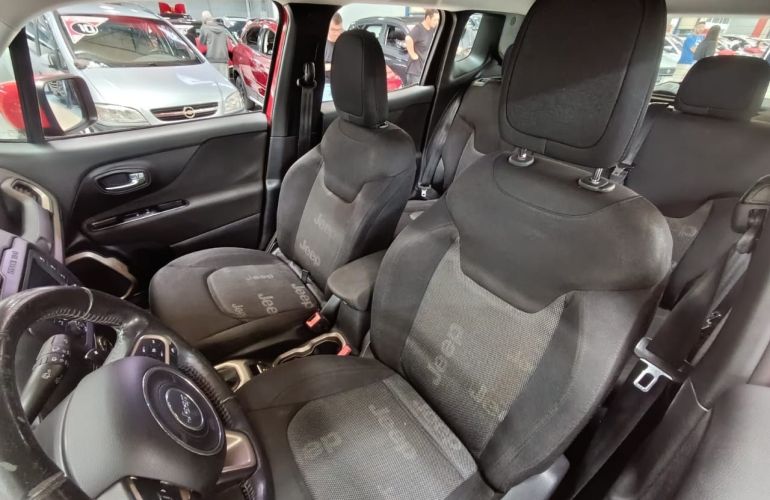 Jeep Renegade 1.8 16V Longitude - Foto #8