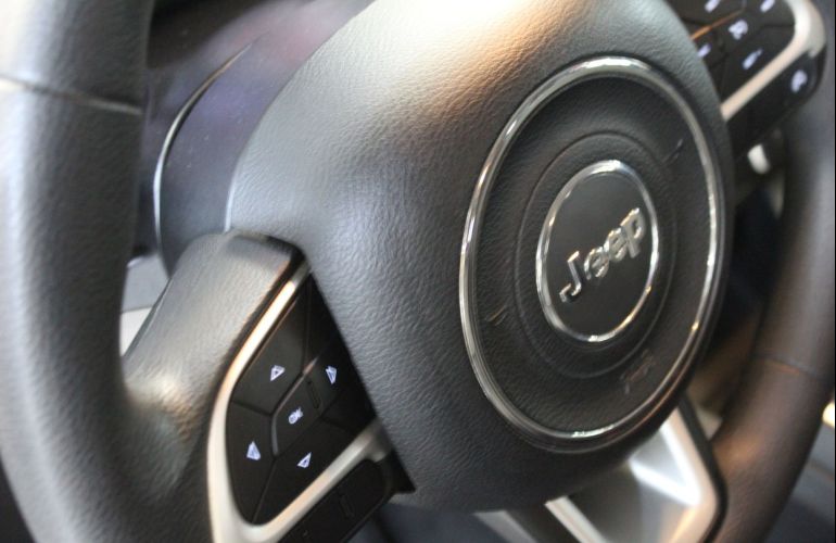 Jeep Renegade 1.8 16v - Foto #9