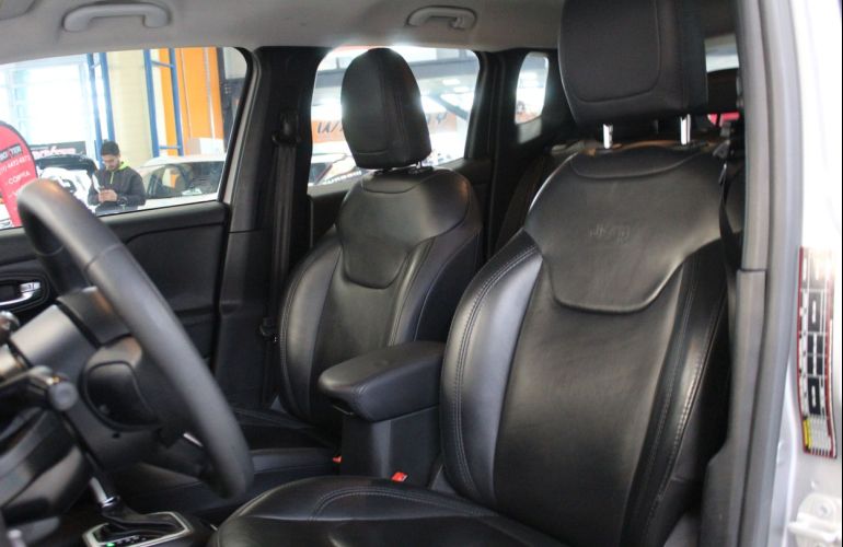 Jeep Renegade 1.8 16v - Foto #10