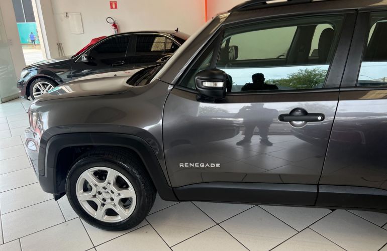 Jeep Renegade 1.3 T270 Turbo Sport - Foto #3