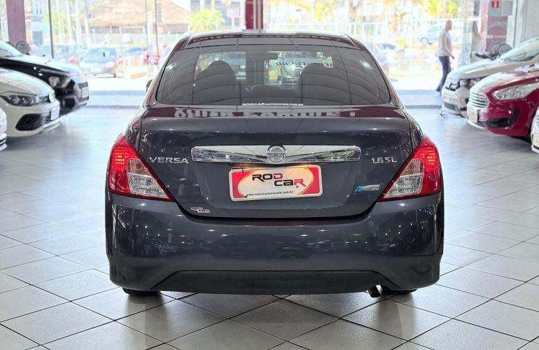 Nissan Versa 1.6 16V SL - Foto #5