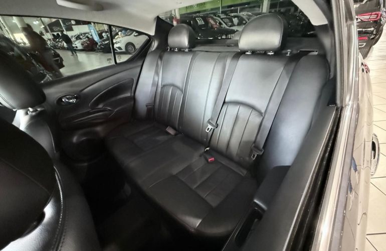 Nissan Versa 1.6 16V SL - Foto #8