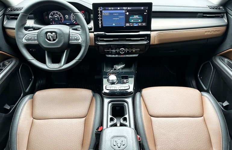 RAM Rampage 2.0 Hurricane 4 Turbo Laramie 4x4 - Foto #6