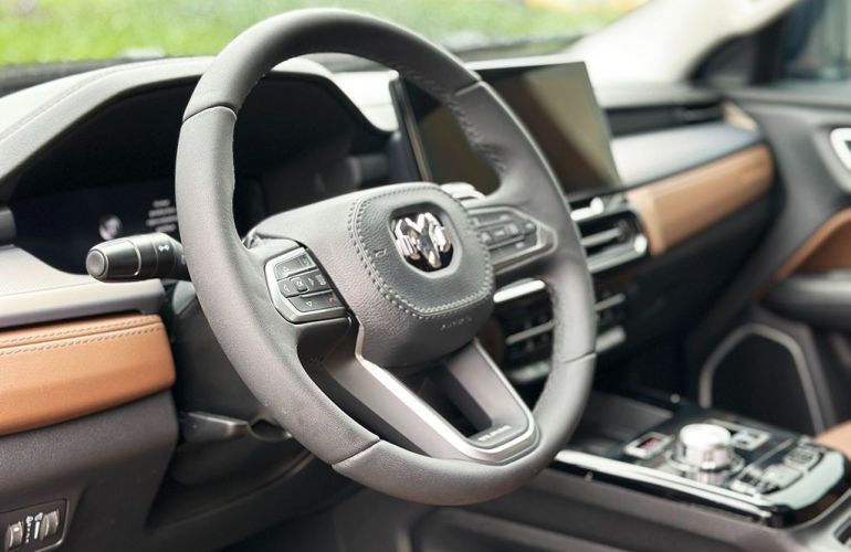 RAM Rampage 2.0 Hurricane 4 Turbo Laramie 4x4 - Foto #8