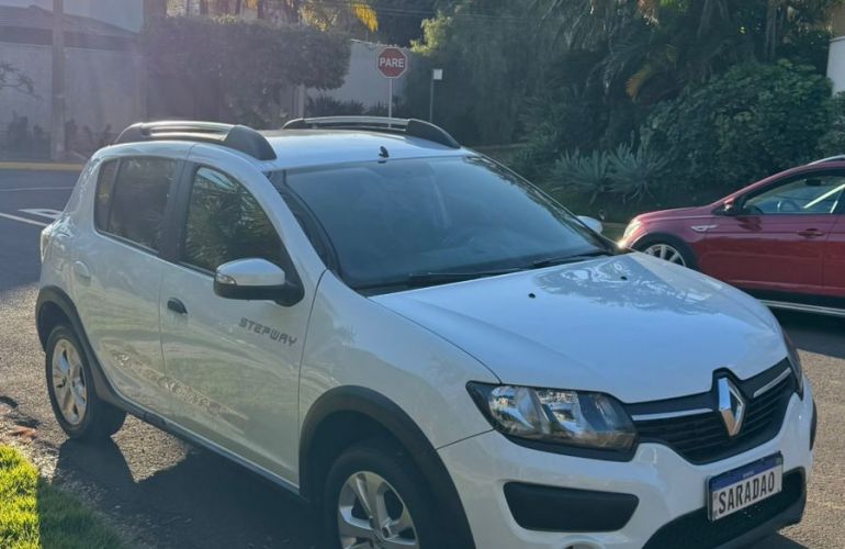 Renault Sandero 1.6 Stepway 8v - Foto #3