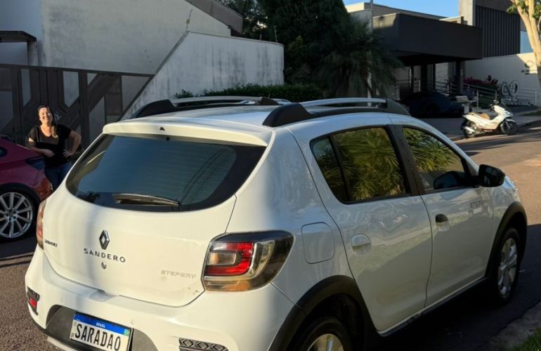 Renault Sandero 1.6 Stepway 8v - Foto #7