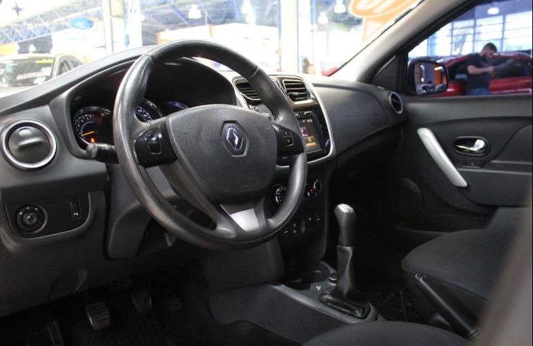 Renault Sandero 1.6 Dynamique 8v - Foto #3