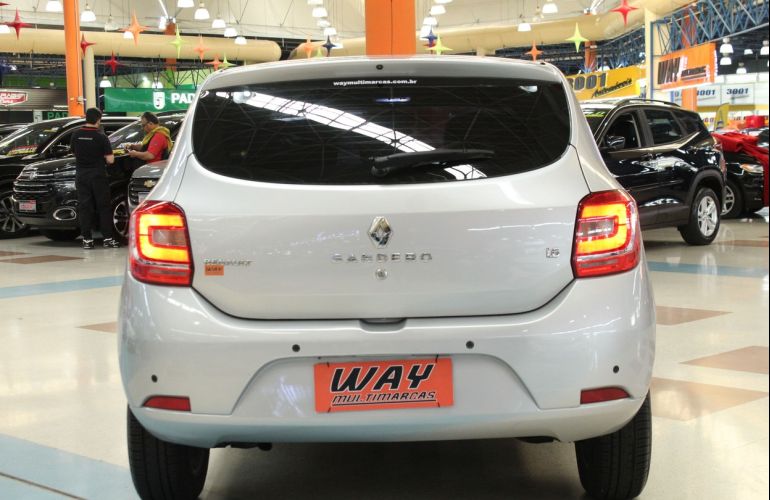 Renault Sandero 1.6 Dynamique 8v - Foto #8