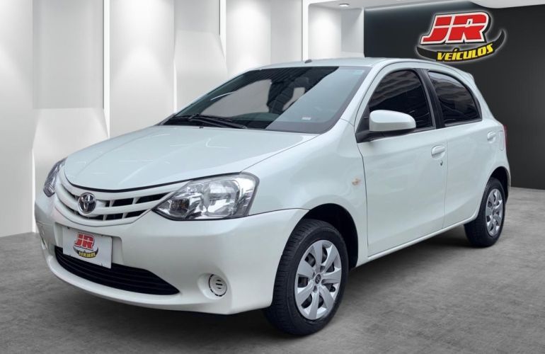 Toyota Etios 1.5 Xs 16v - Foto #1