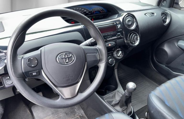 Toyota Etios 1.5 Xs 16v - Foto #7