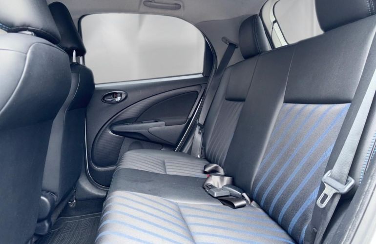 Toyota Etios 1.5 Xs 16v - Foto #9